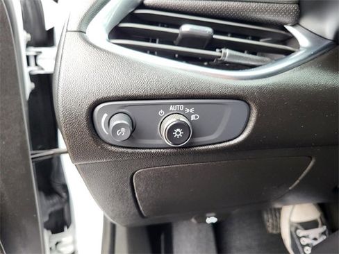 Used 2024 Chevrolet Malibu LT w/ Redline Edition image 11