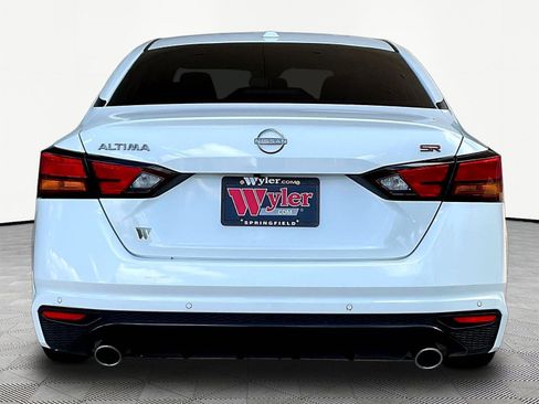 Used 2024 Nissan Altima 2.5 SR w/ SR Premium Package FWD image 5