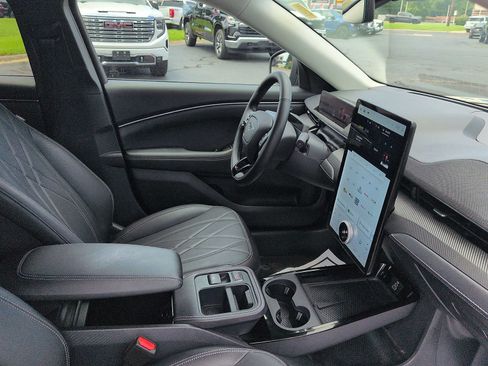Used 2025 Ford Mustang Mach-E Select RWD image 10