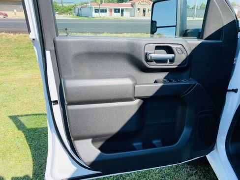 New 2025 Chevrolet Silverado 2500 Custom image 28