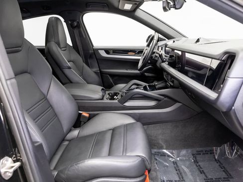 Used 2024 Porsche Cayenne S image 14