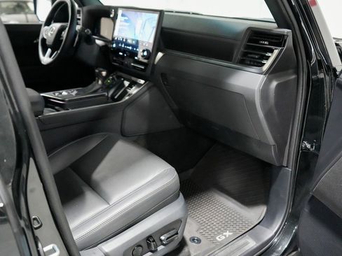Used 2024 Lexus GX 550 image 20