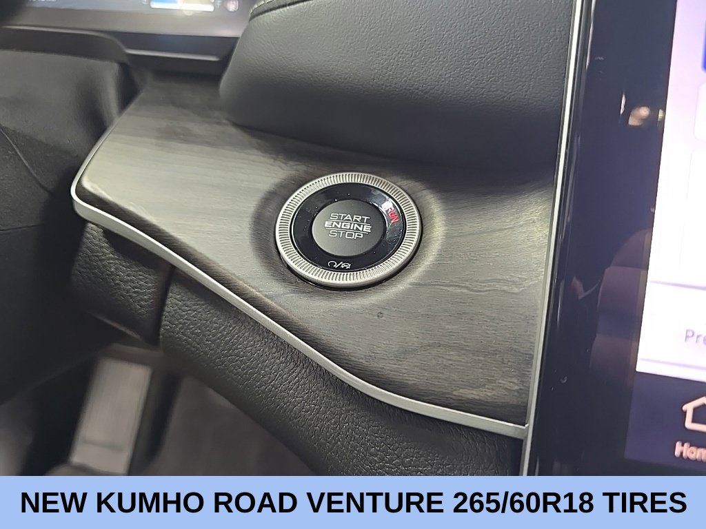 Used 2023 Jeep Grand Cherokee 4WD 4xe w/ Luxury Tech Group II image 30