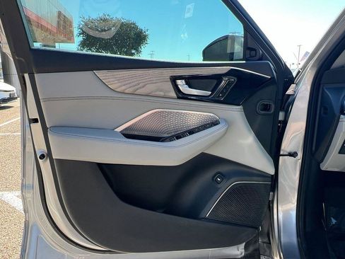 Used 2022 Acura MDX SH-AWD w/ Advance Package image 18