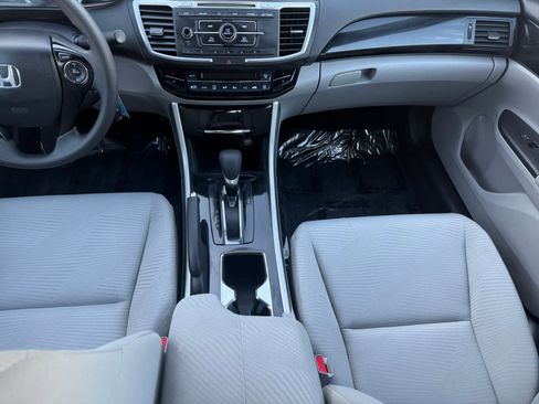 Used 2017 Honda Accord LX image 16