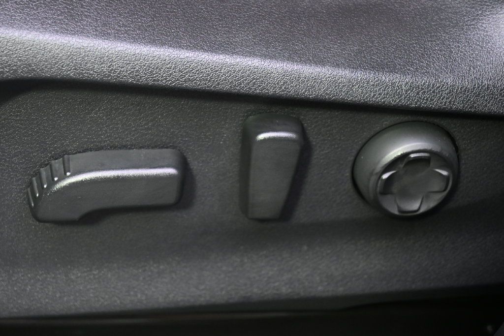 Used 2026 Subaru Ascent Touring AWD/4WD image 14