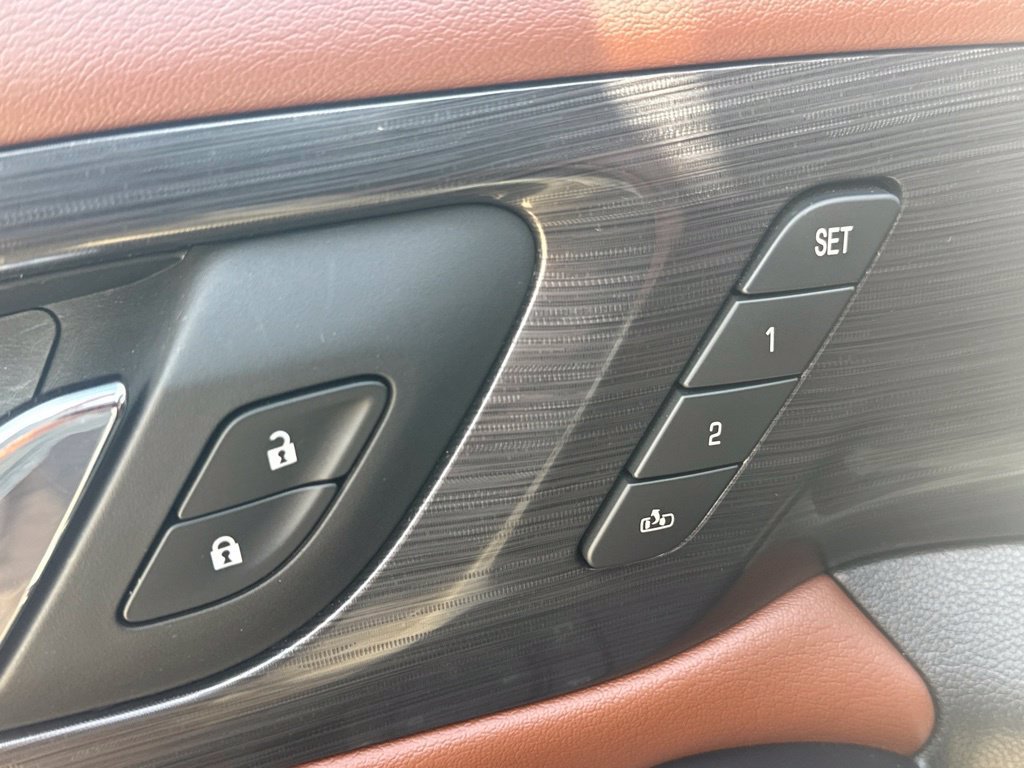 Used 2019 Chevrolet Traverse High Country w/ LPO, Floor Liner Package AWD/4WD image 16
