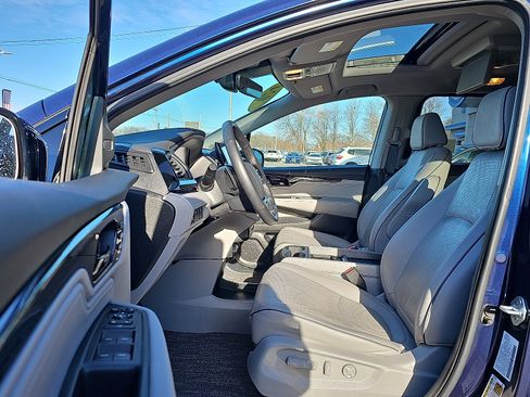 Used 2024 Honda Odyssey Elite image 19