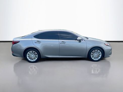 Used 2016 Lexus ES 350 w/ Premium Package w/Wood Trim FWD image 8