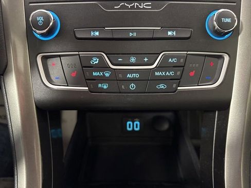 Certified 2019 Ford Fusion SEL FWD image 16