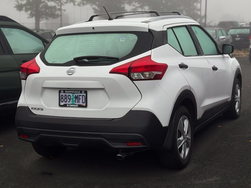 Used 2019 Nissan Kicks S w/ Interior Electronics Package FWD image 2