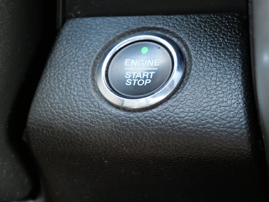 Used 2015 Ford F150 Lariat w/ Equipment Group 502A Luxury AWD/4WD image 23