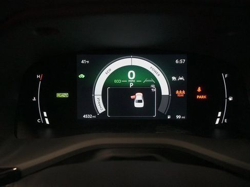 Used 2026 Toyota Camry SE image 21