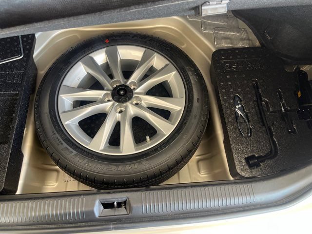 Used 2011 Lexus ES 350 FWD image 28