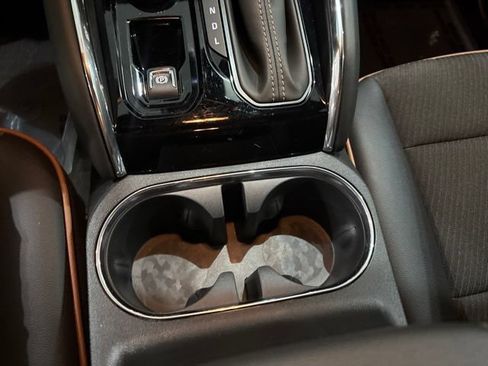 Used 2024 GMC Canyon AT4 w/ Technology Package AWD/4WD image 19