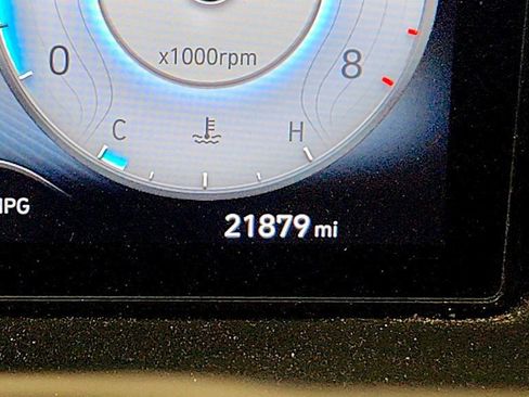 Used 2023 Hyundai Tucson Limited AWD/4WD image 16