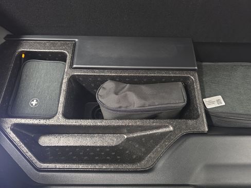 Used 2025 Rivian R1S Adventure AWD/4WD image 34
