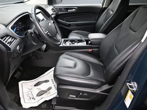 Certified 2019 Ford Edge Titanium w/ Cold Weather Package AWD/4WD image 11