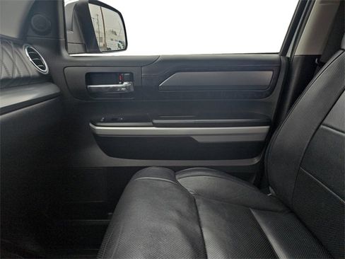 Used 2019 Toyota Tundra Platinum image 11