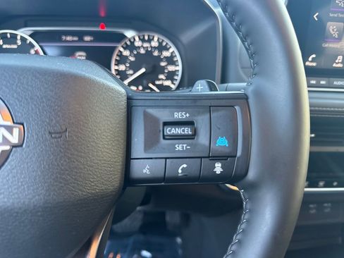 Used 2025 Nissan Rogue SV image 14