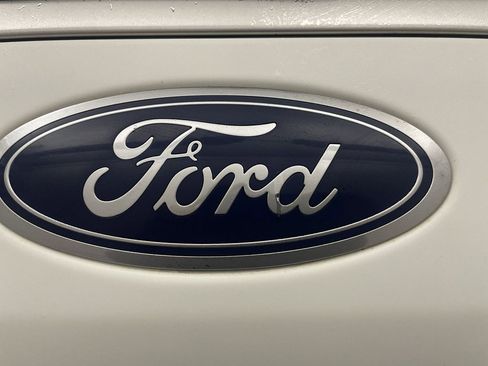 Used 2023 Ford Expedition Platinum image 27