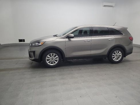 Used 2019 Kia Sorento FWD image 2