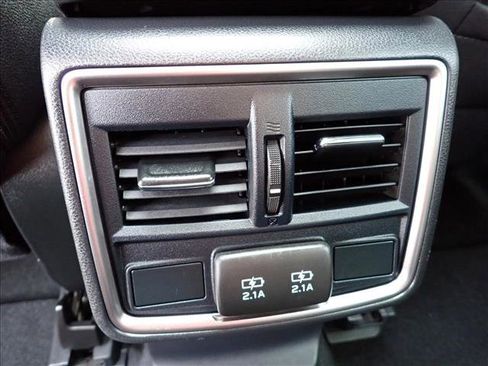 Used 2021 Subaru Forester Premium image 11