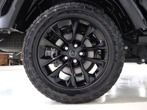 Used 2024 Jeep Gladiator Sport AWD/4WD image 75