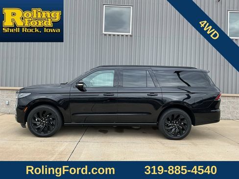 Used 2025 Lincoln Navigator L Reserve w/ Jet Appearance Package AWD/4WD image 2
