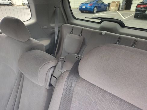Used 2010 Toyota Highlander Sport FWD image 11