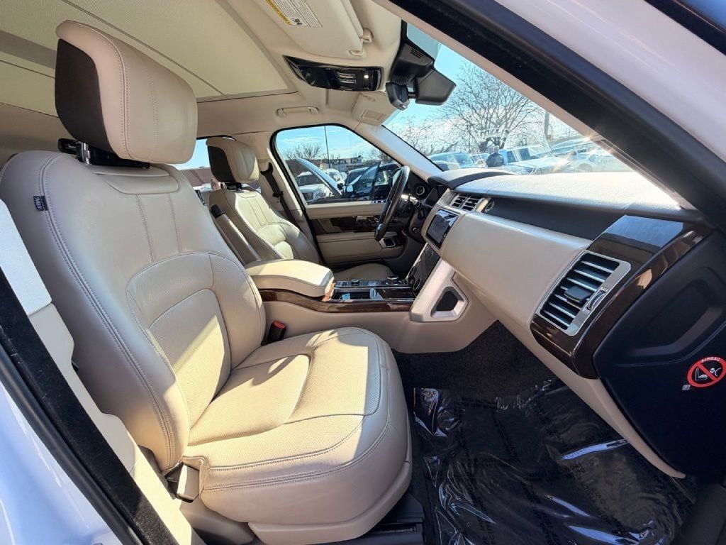 Used 2018 Land Rover Range Rover HSE AWD/4WD image 11