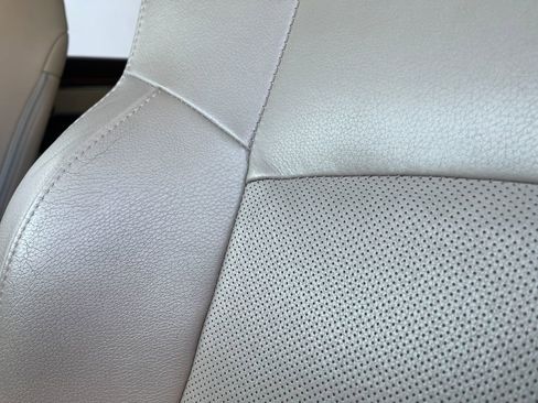 Used 2013 RAM 3500 Laramie w/ Cold Weather Group image 17