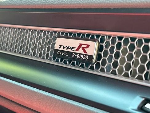 Used 2026 Honda Civic Type R image 33