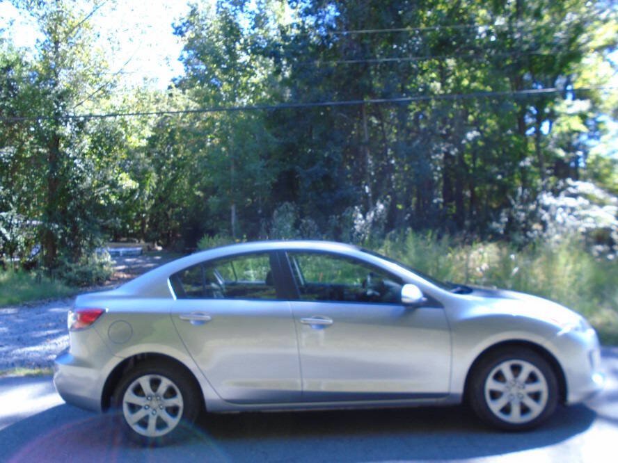 Used 2013 MAZDA MAZDA3 i SV FWD image 4