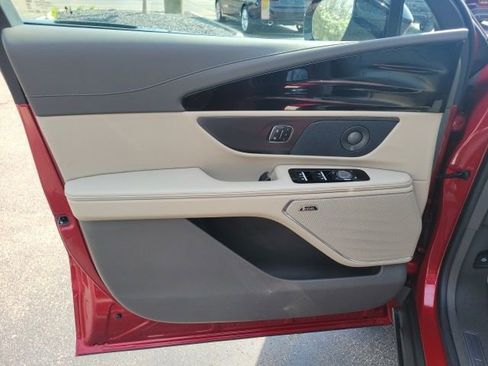 Used 2024 Lincoln Nautilus Reserve w/ Equipment Group 202A AWD/4WD image 20