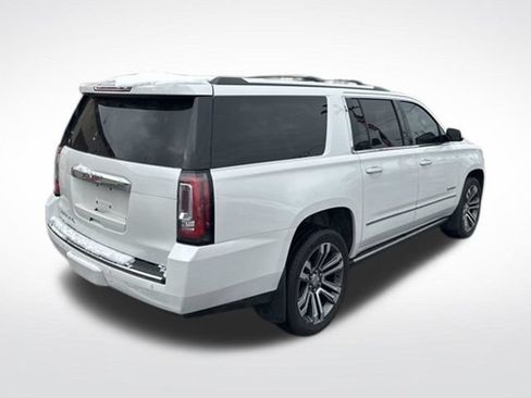 Used 2018 GMC Yukon XL Denali w/ Denali Ultimate Package AWD/4WD image 17