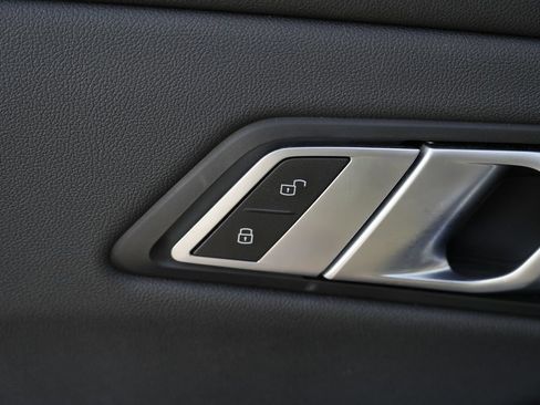 Used 2020 BMW 330i xDrive Sedan AWD/4WD image 19
