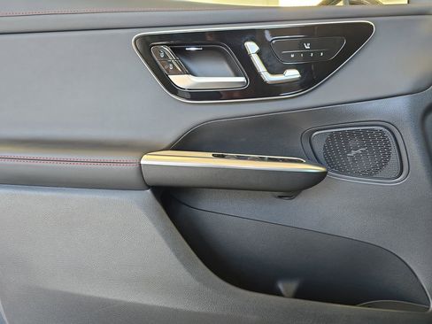 Certified 2025 Mercedes-Benz GLC 43 AMG 4MATIC image 27