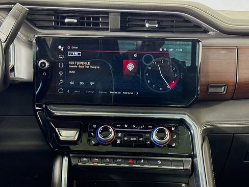 Used 2024 GMC Sierra 3500 Denali Ultimate image 15