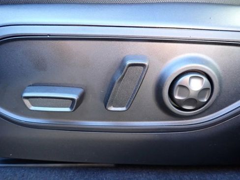 New 2025 Jeep Grand Cherokee L Altitude image 17