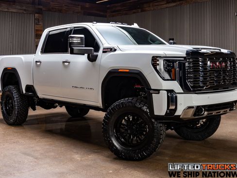 Used 2025 GMC Sierra 2500 Denali w/ Denali Reserve Package image 1