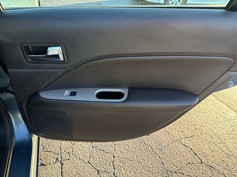 Used 2012 Ford Fusion SEL image 25