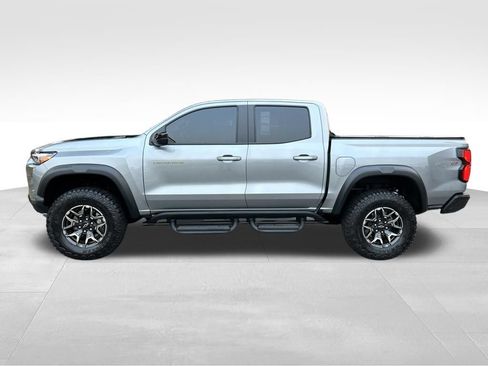 Used 2026 Chevrolet Colorado ZR2 w/ Technology Package AWD/4WD image 2