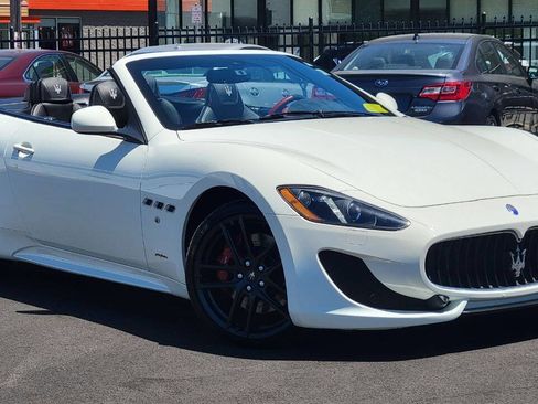 Used 2015 Maserati GranTurismo Sport RWD image 4