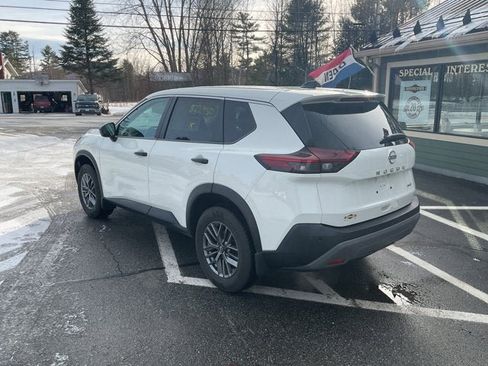 Used 2022 Nissan Rogue S image 9