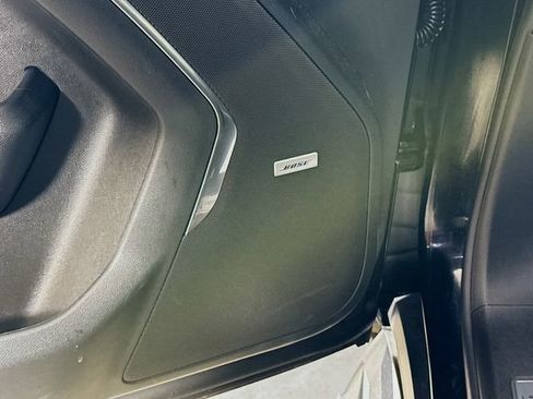 Used 2024 Chevrolet Suburban High Country image 19