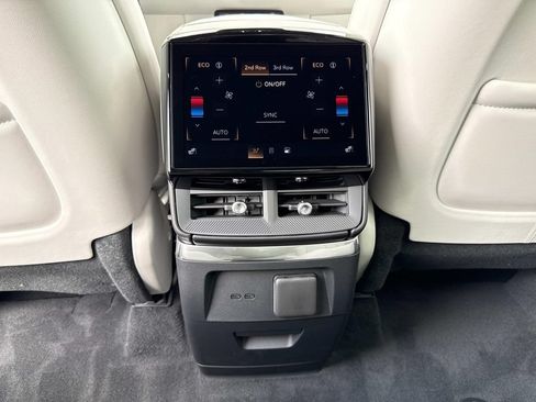 New 2027 Cadillac Vistiq Luxury w/ LPO, Floor Liner Package AWD/4WD image 16