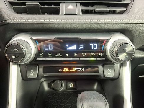 Used 2025 Toyota RAV4 XLE w/ Convenience Package FWD image 17