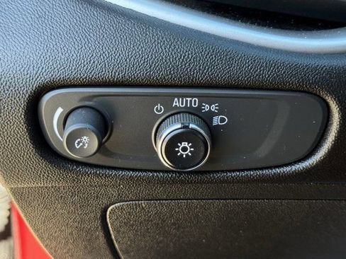 Used 2024 Chevrolet Malibu LT image 25