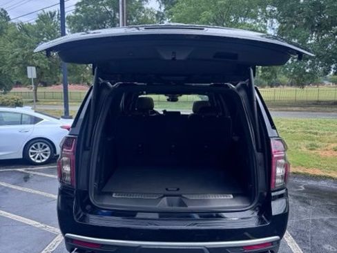 Used 2024 Chevrolet Suburban High Country w/ Max Trailering Package AWD/4WD image 10